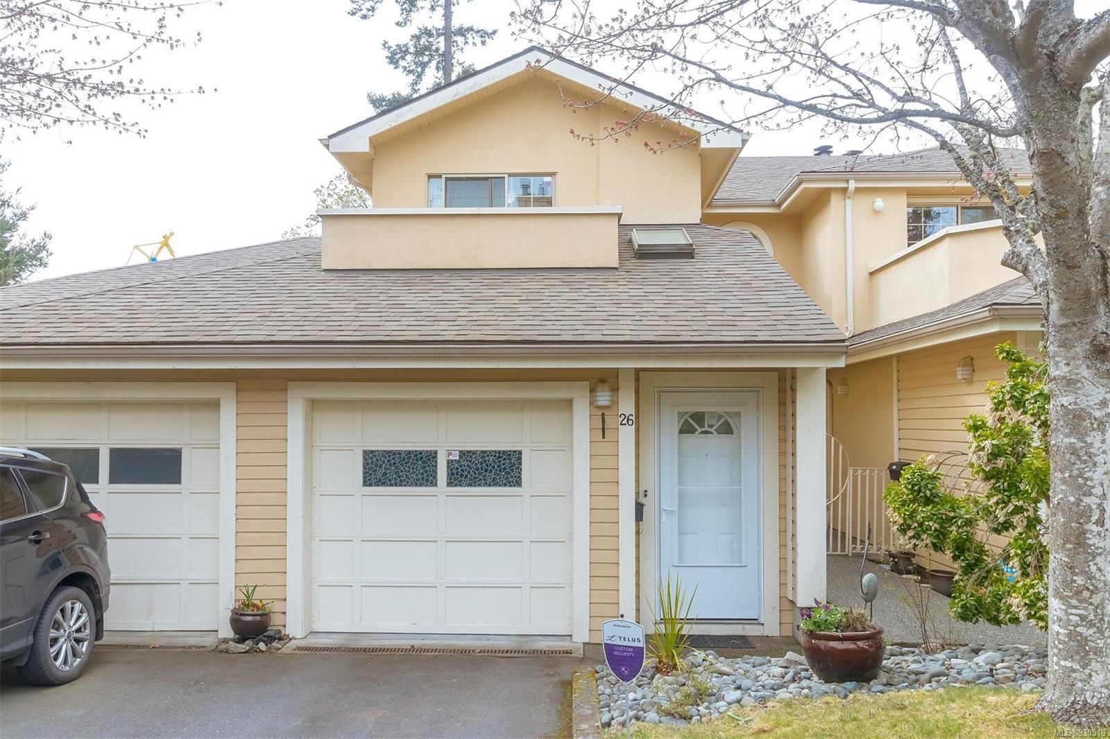 I have sold a property at 26 909 Admirals Rd in Esquimalt
